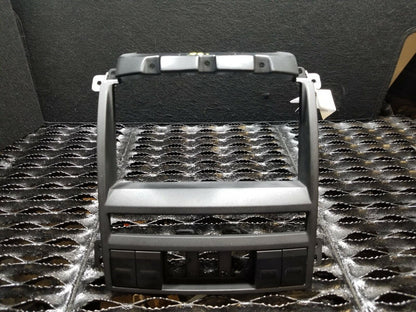 05 2005 Kia Sorento Center Dash Radio AC Climate Trim Bezel Panel OEM #96