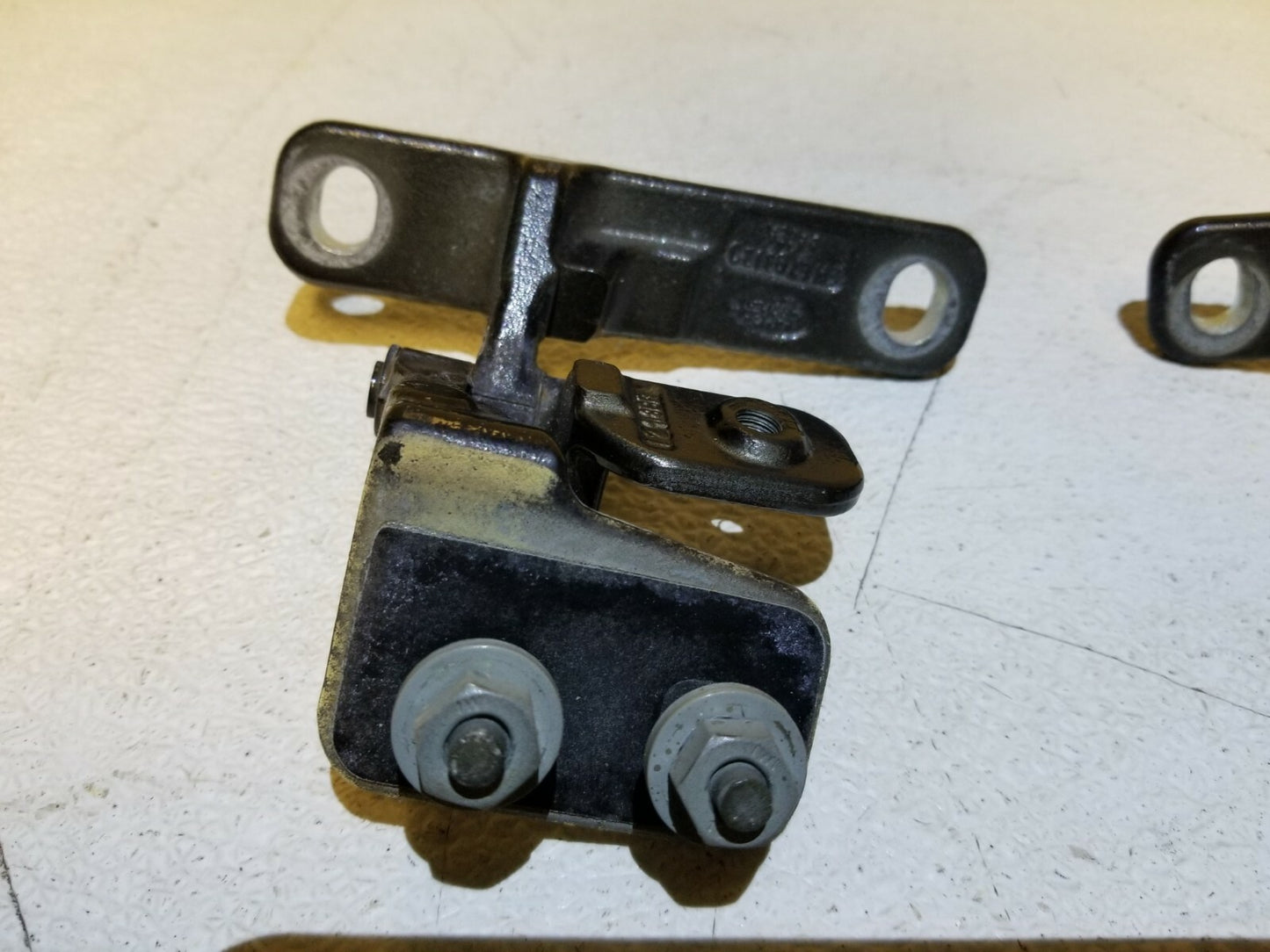 2009 Range Rover Sport Rear Trunk Tailgate Hinge Left & Right 2 Pcs OEM