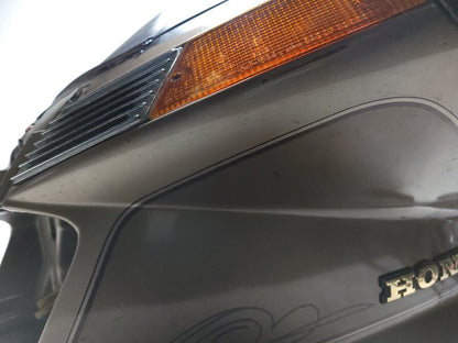 84-87 Honda Gl1200 Goldwing Front Fairing W/ Speedometer Instrument Cluster OEM