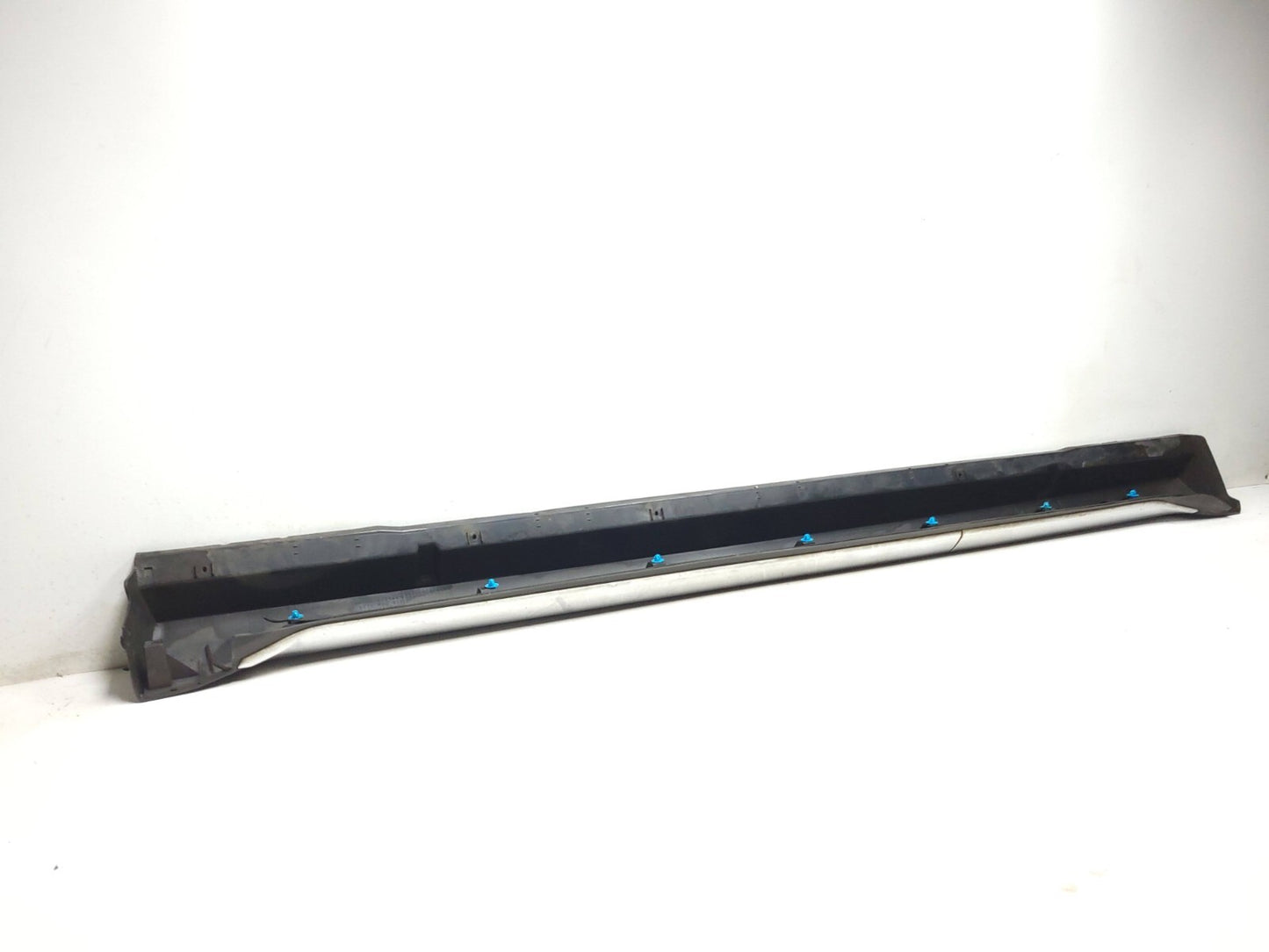 2009 Mitsubishi Outlander Rocker Panel Skirt Molding Left & Right Pair OEM