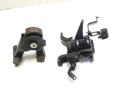 11-17 Lexus CT200h Engine Mount Left & Right Pair Oem✅