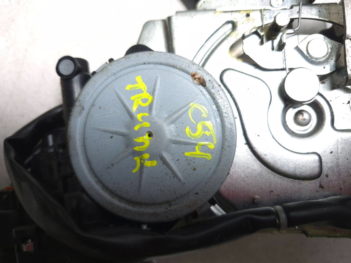 2008 Lincoln Navigator Tailgate Lock Actuator & Motor OEM