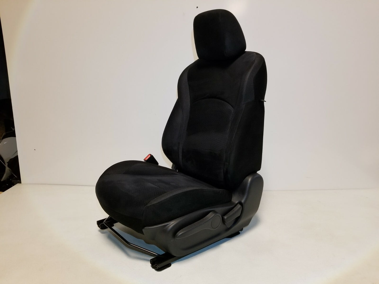 2012 Nissan Juke Front Driver Seat Left OEM