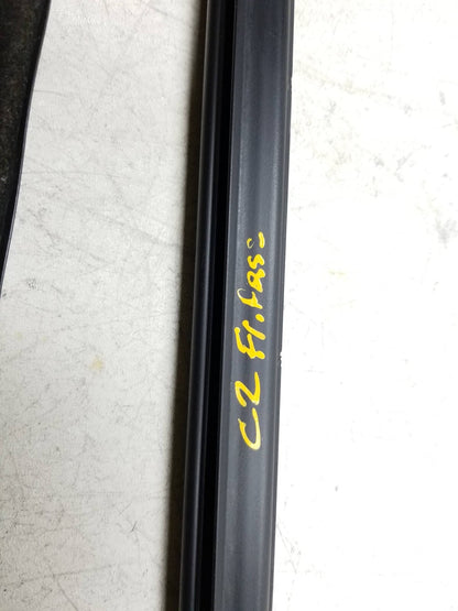 2013 Chrysler 200 Sedan Window Belt Seal Front Passenger Side Right 2pcs OEM