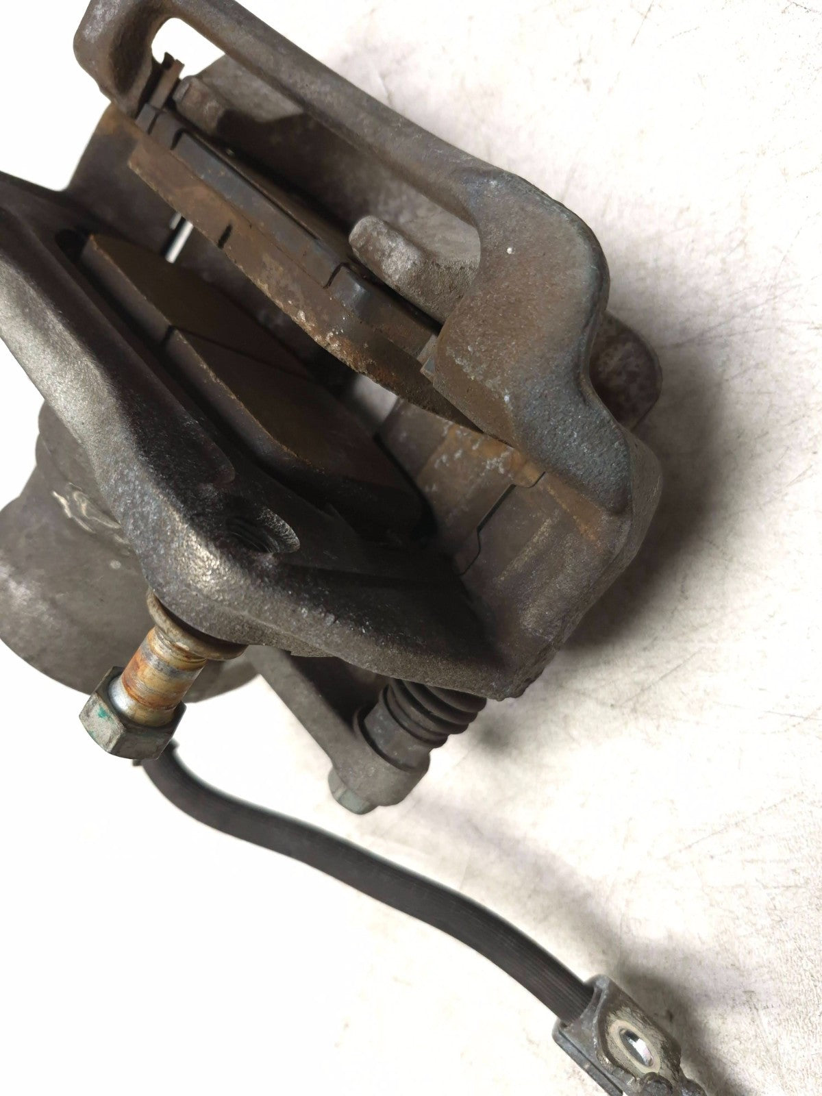 2013 Hyundai Genesis Coupe Brake Caliper Front Passenger Side Right OEM