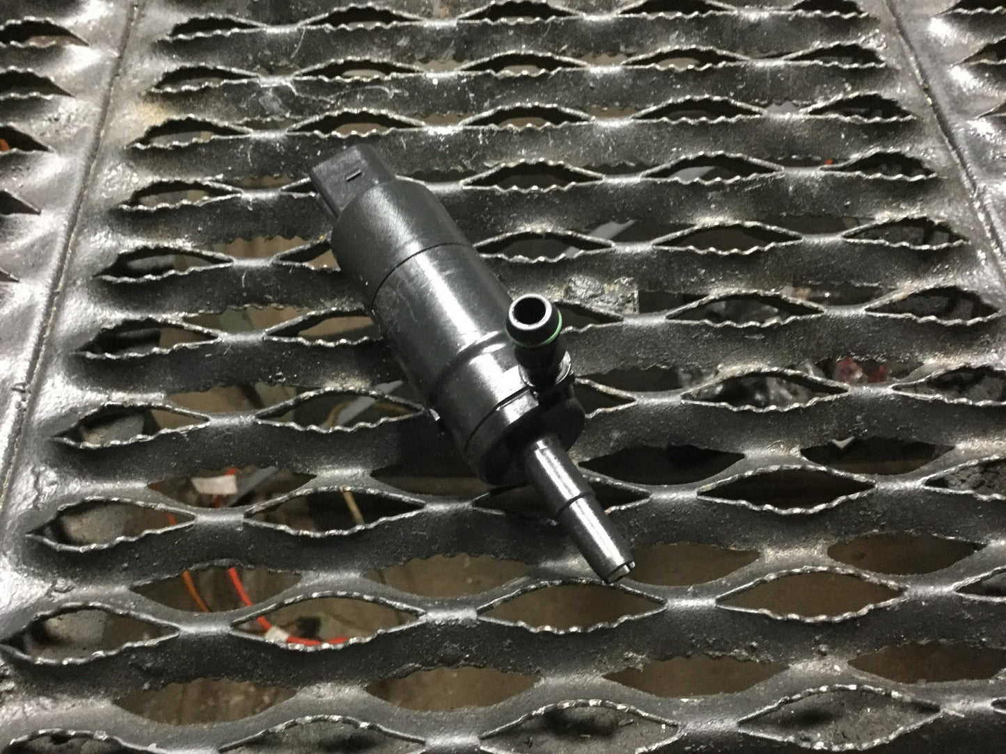 05 06 07 08 09 00 Audi A4 Headlight Washer Pump 3b7955681 OEM