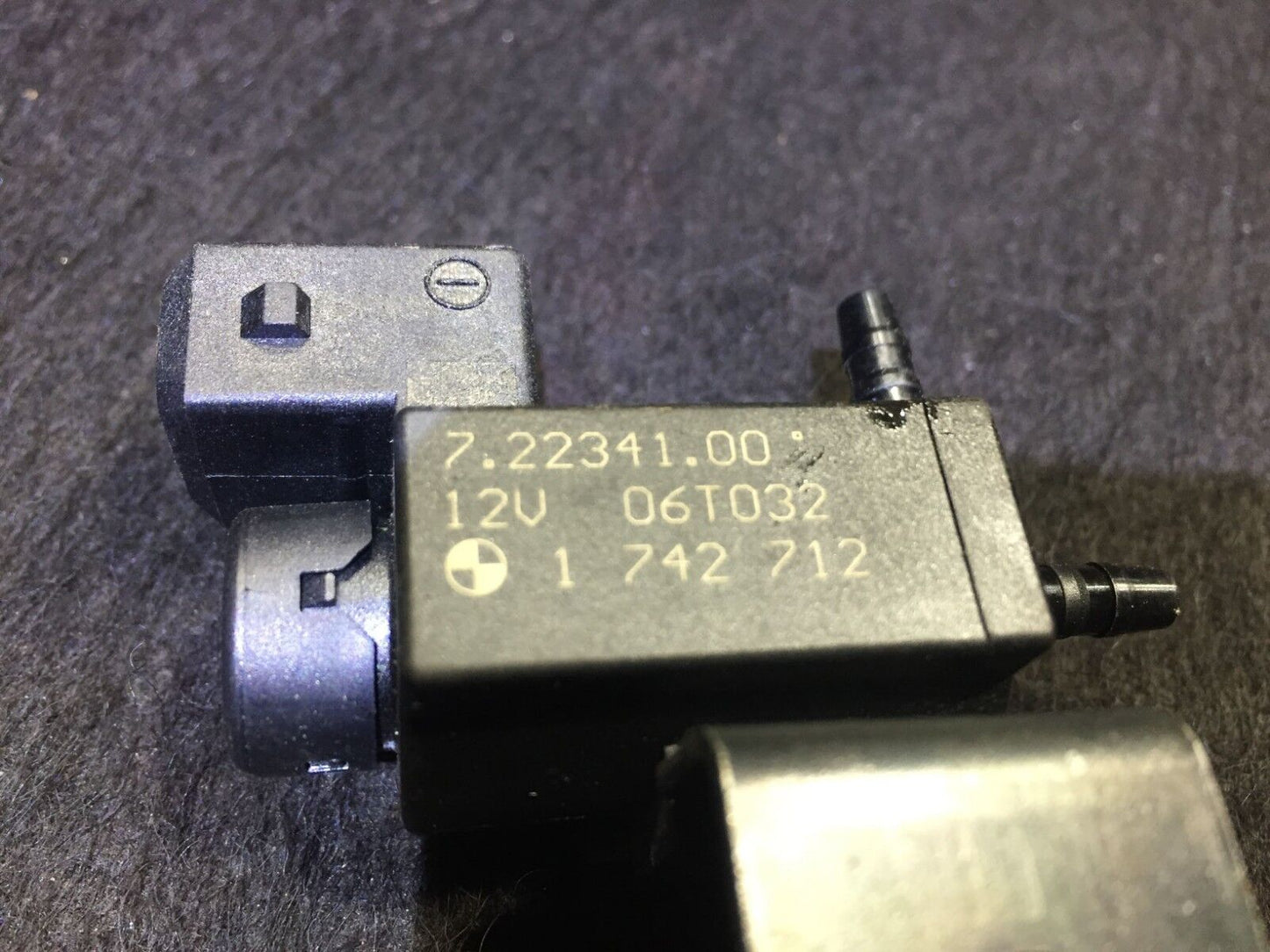 06 07 08 09 10  BMW X3 E83 Vacuum Control Valve	1742712 OEM D34