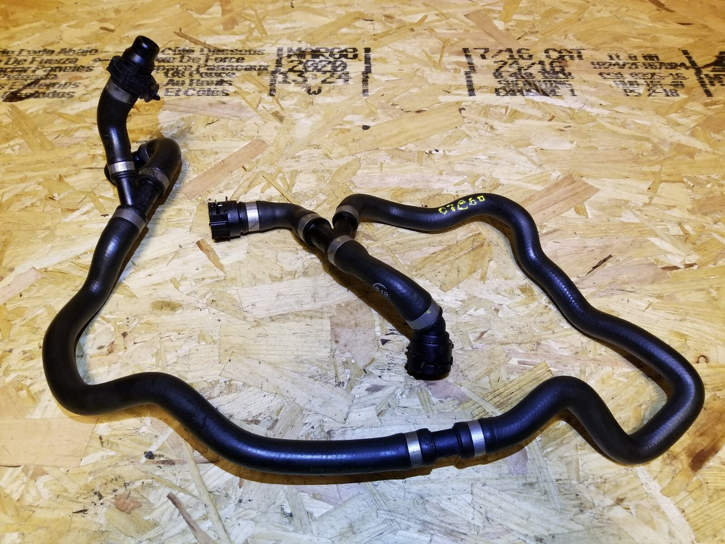 04 05 06 07 BMW 530xi E60 Engine Return Hose Pipe OEM