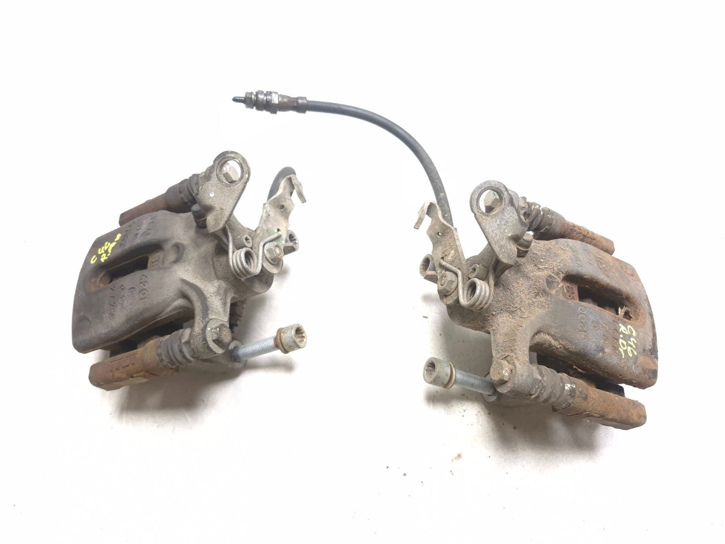 2015 Volkswagen Golf Tsi Rear Brake Caliper Left & Right Pair OEM