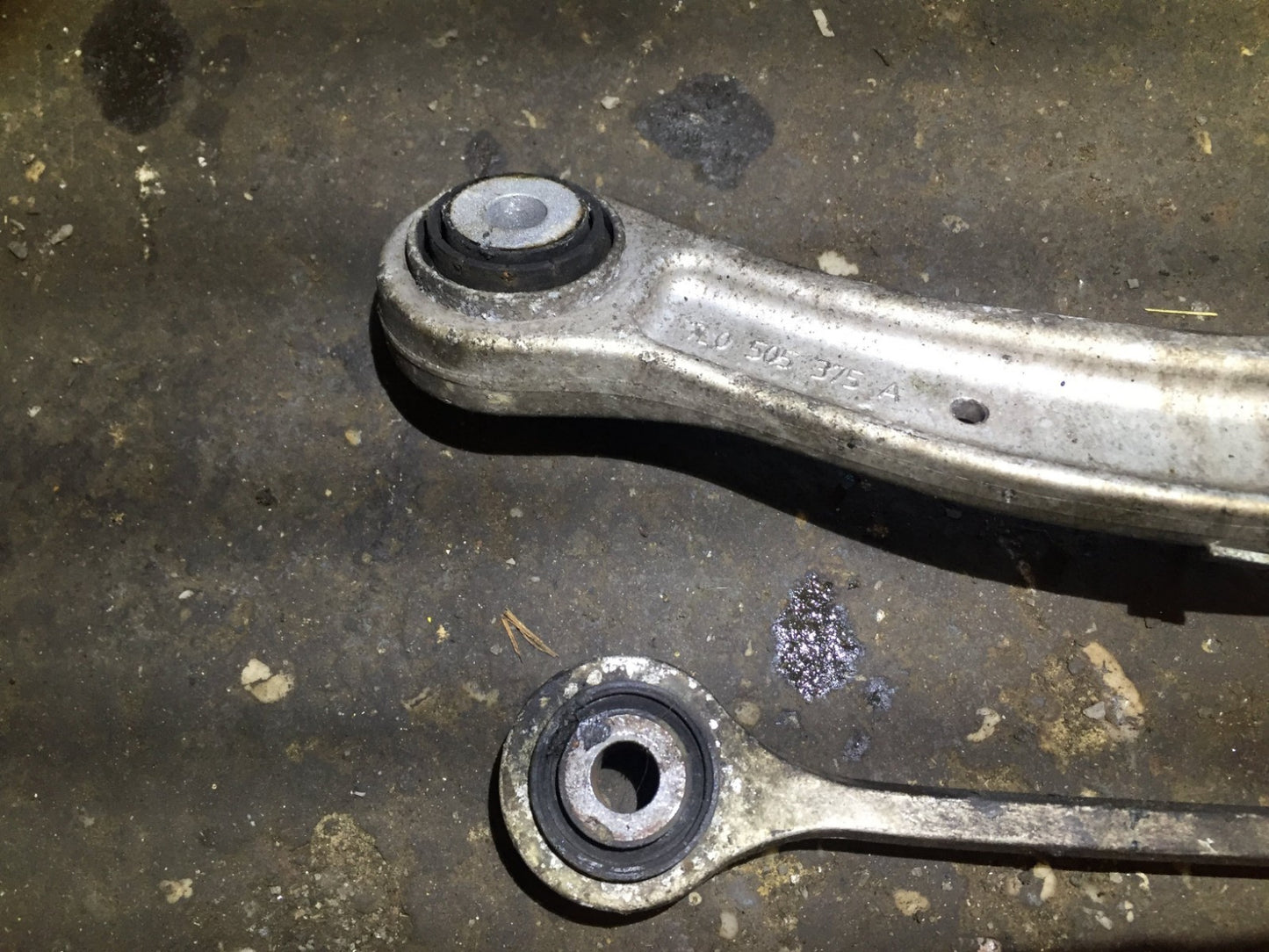 2004 Porsche Cayenne Control Arm Rear Passenger Side Right 4pcs OEM