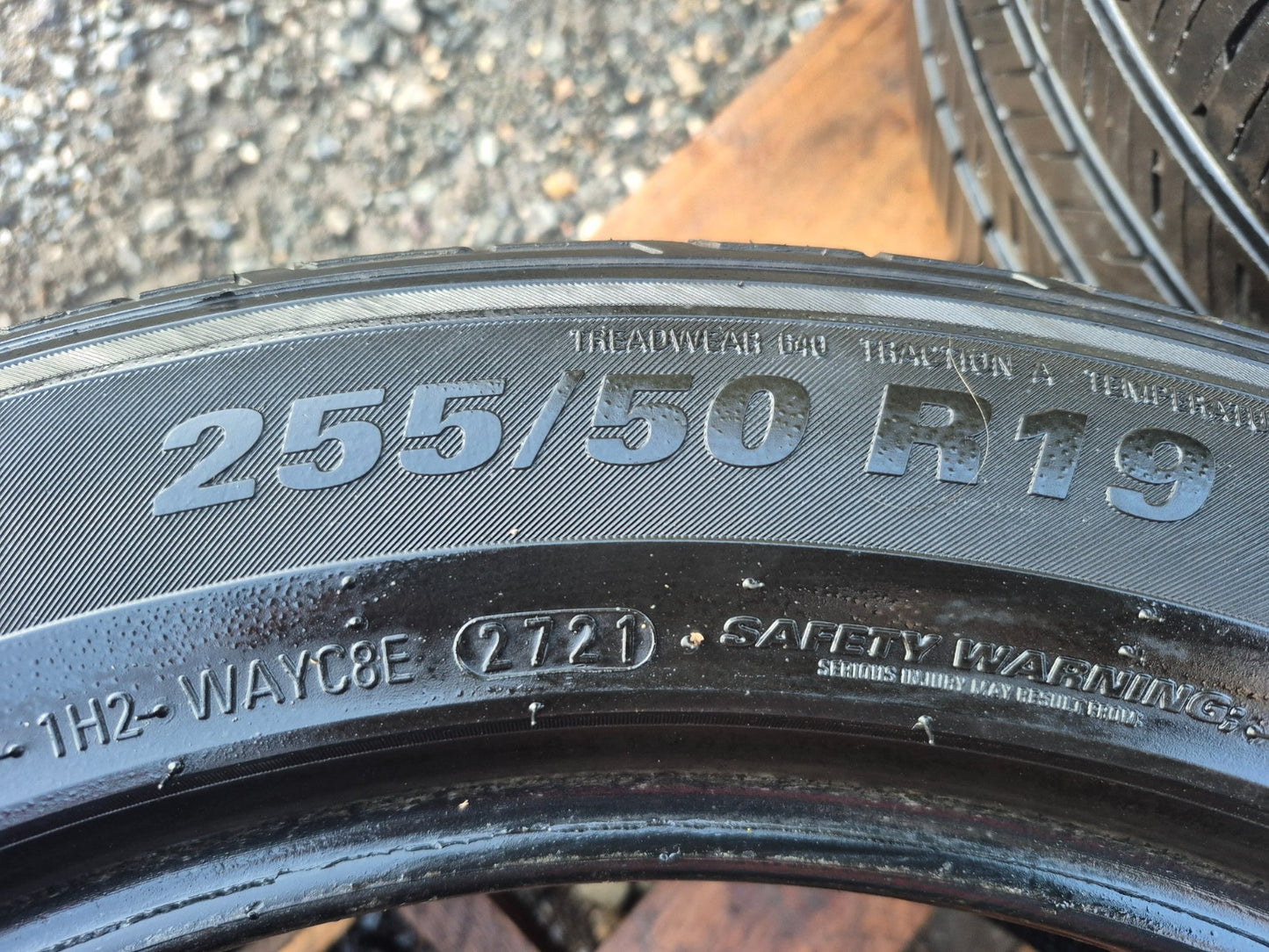 Tire Kumho Crugen 255/50 R19 107v