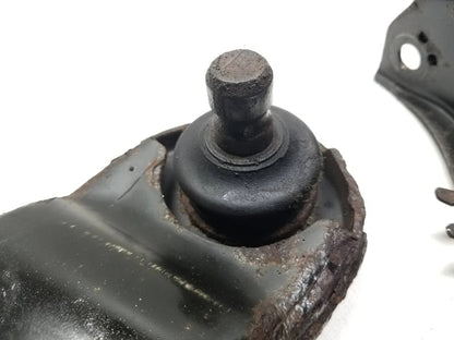 2008 Nissan Armada Rear Control Arm Passenger Side Right 2pcs OEM
