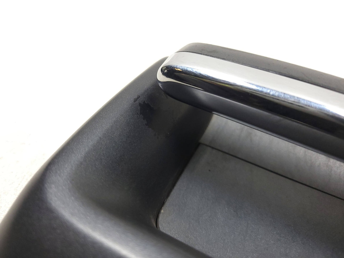 2014 - 2019 Chevrolet Silverado 1500 Drivers Door Interior Handle OEM