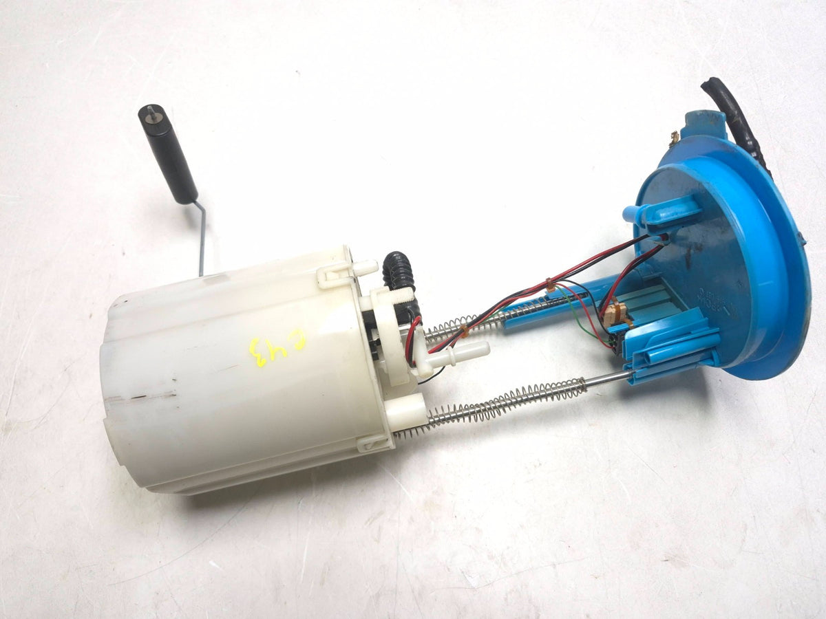 2011 Volkswagen Tiguan Gas Fuel Pump OEM