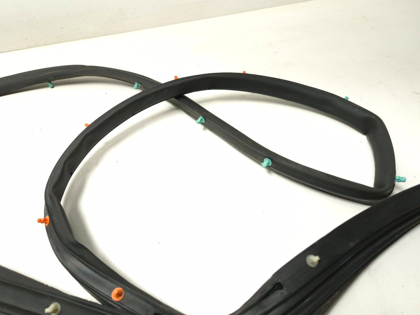 2007 Acura Tl Type-s Rear Door Weatherstrip Seal Right Passenger Side Set OEM