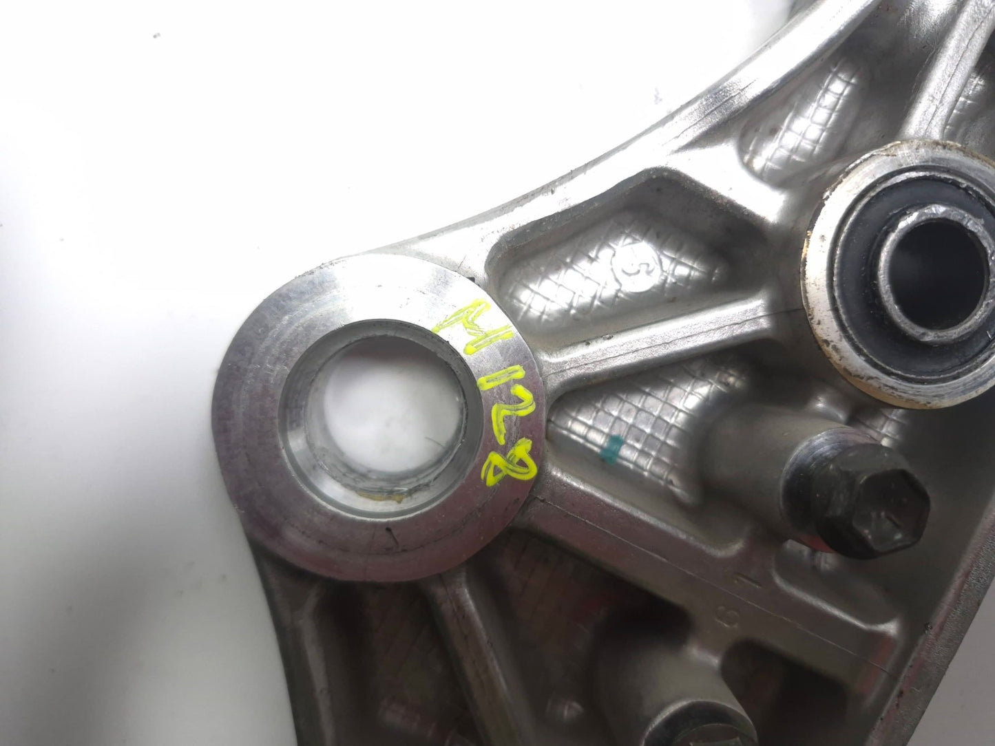 2005 Suzuki C50 Boulevard Upper Triple Tree OEM