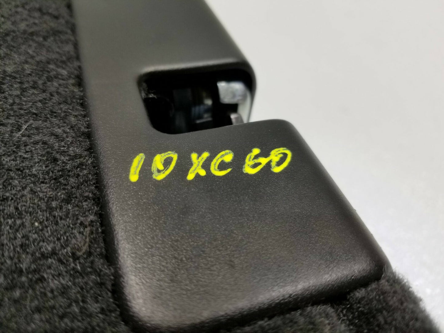 2010 Volvo XC60 Rear Center Seat Upper Cushion Armrest OEM