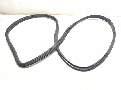 2008 Lincoln Navigator Front Door Weatherstrip Seal Passenger Side Rh 3pcs OEM