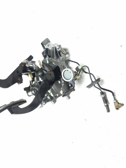 2017 Subaru Impreza Sport Brake & Clutch Pedal Assy OEM
