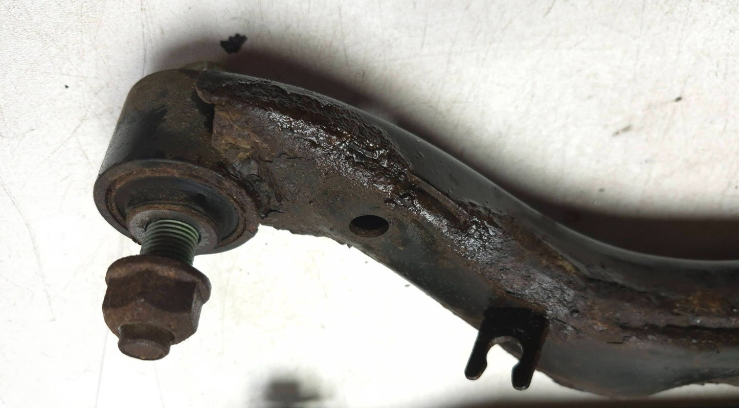 2015 Nissan Juke Rear Lower Control Arm Left & Right W/ Upper Control Arm OEM