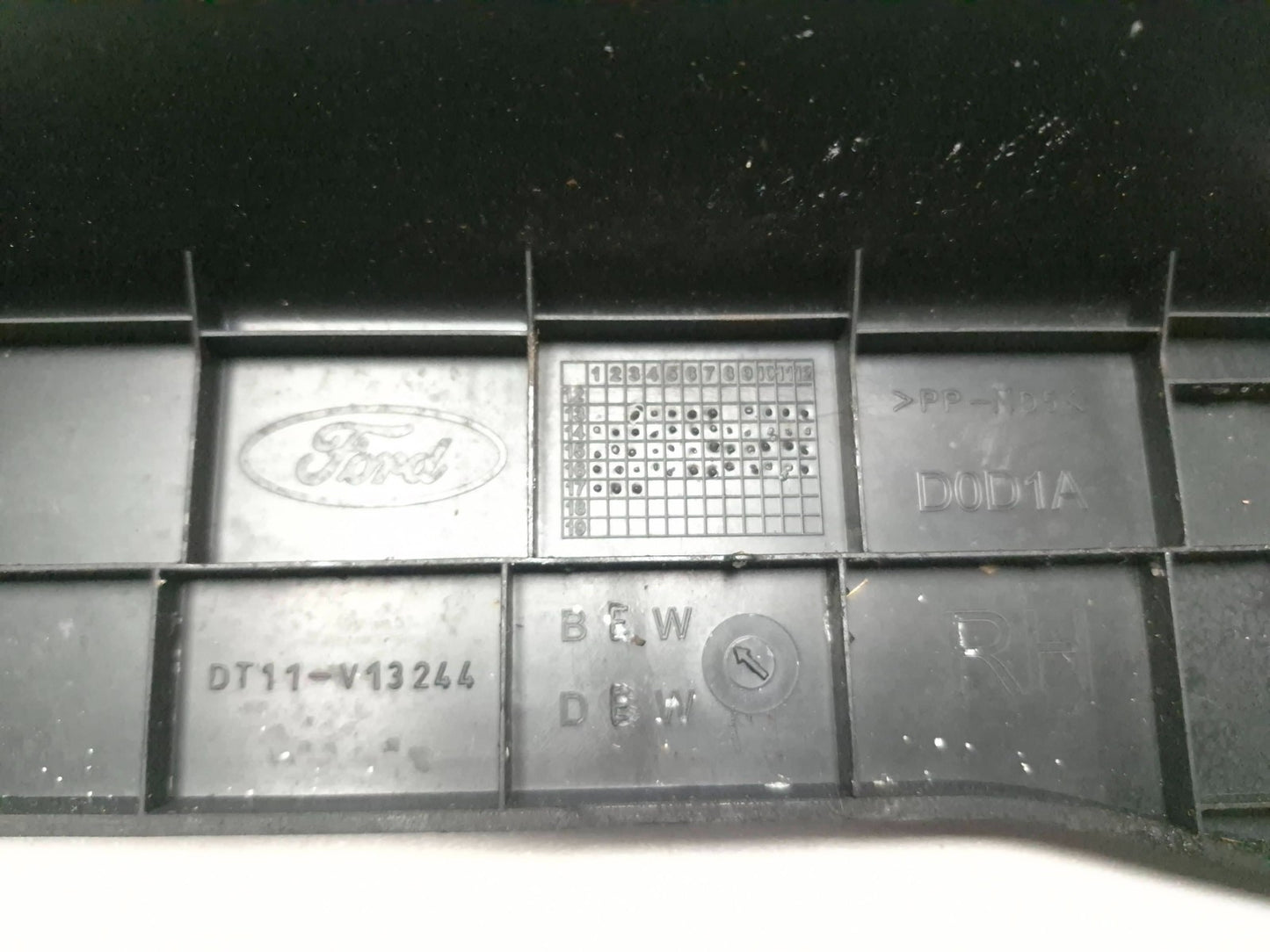 2017 Ford Connect Sliding Door Step Trim Cover Left & Right Pair OEM