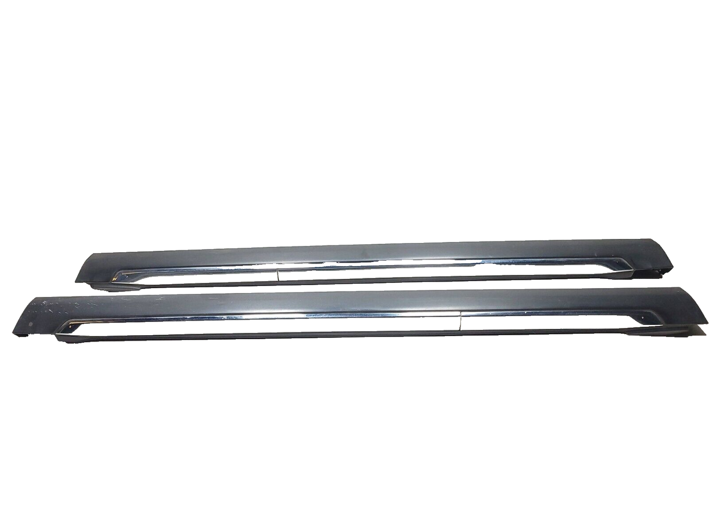 2009 Mitsubishi Outlander Rocker Panel Skirt Molding Left & Right Pair OEM