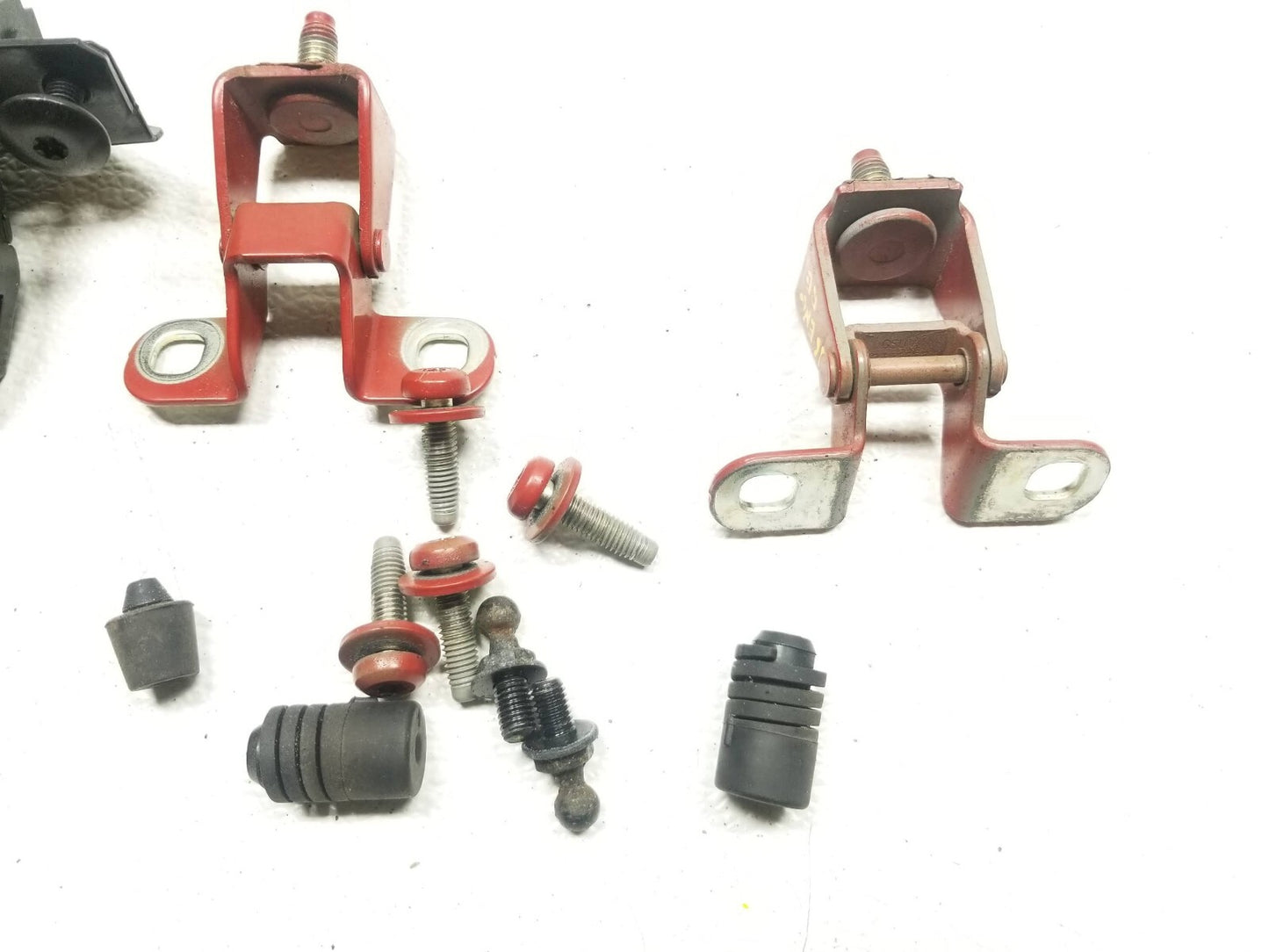 2016 Buick Encore Rear Trunk Liftgate Lock Latch W/ Hinge 2pcs OEM