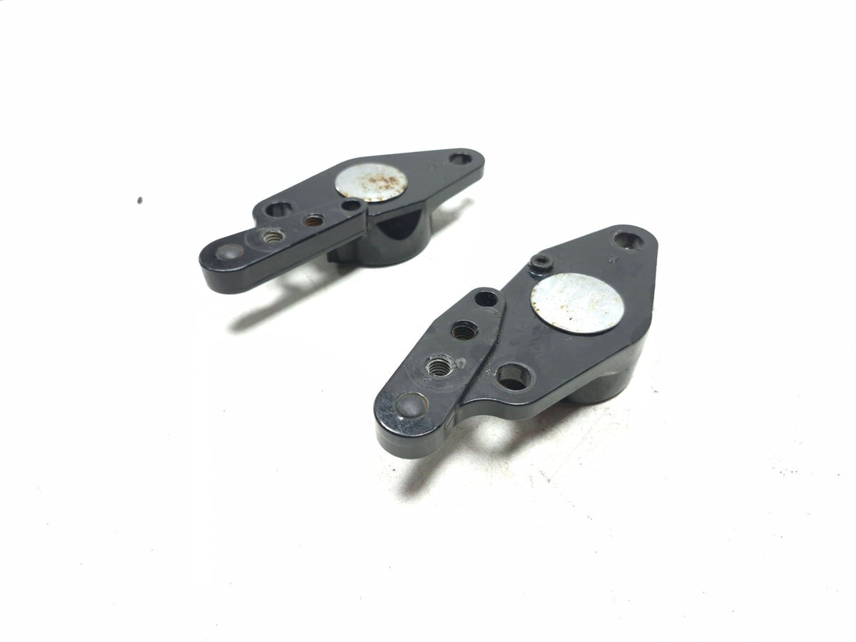 2002 Harley Davidson Touring Road King Rear Swingarm Mount Bracket Pair OEM