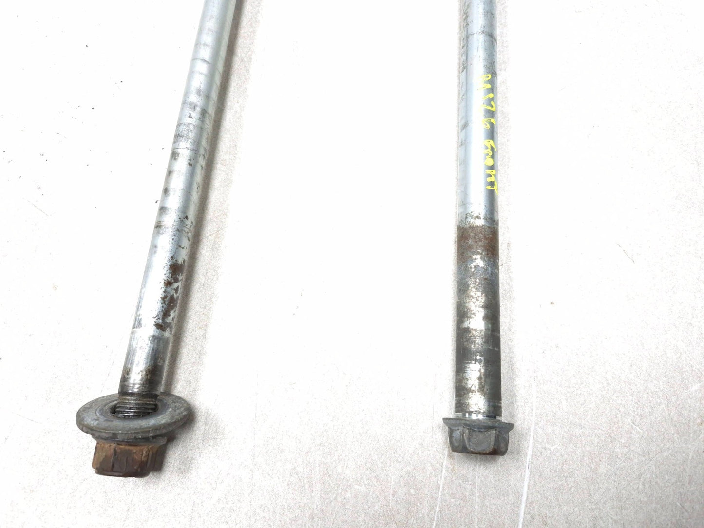 1999 Yamaha V Star Xvs650 Wheel Axle Front & Rear OEM