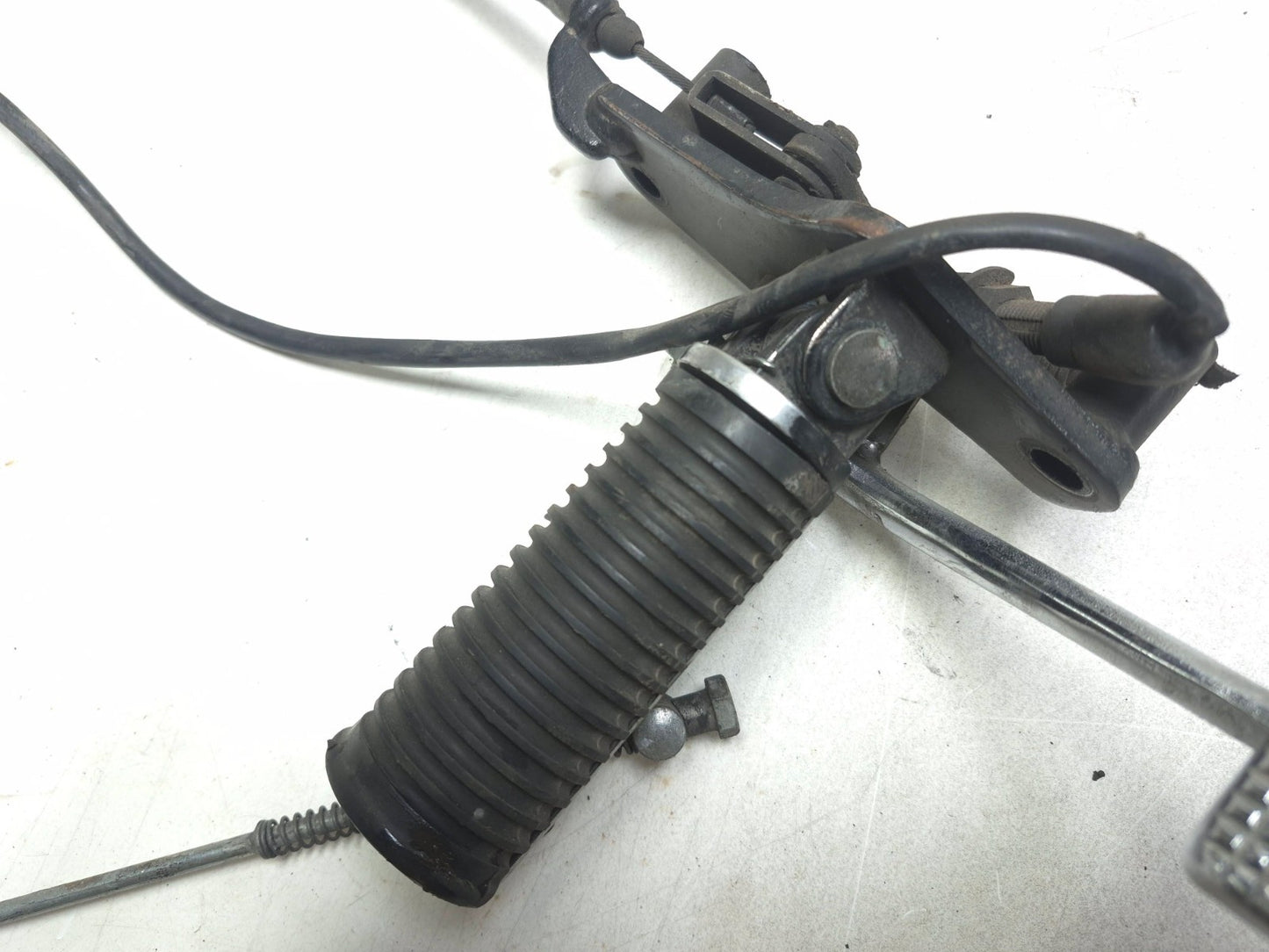 1991 Kawasaki Vulcan 500 En500 Front Right Footrest W/ Brake Pedal Assy OEM
