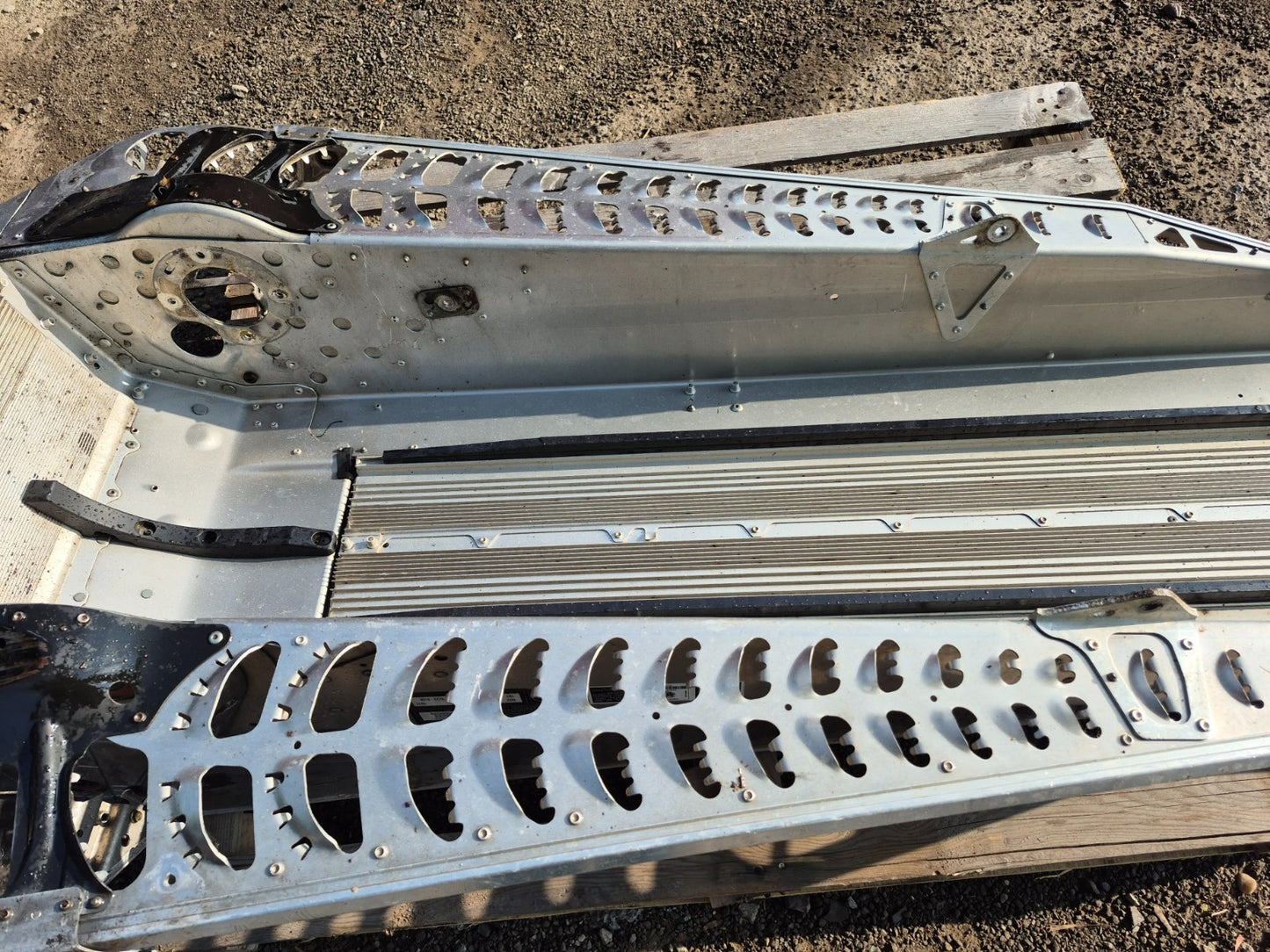 2011 Ski Doo Mx Z Tnt E-tec 600 Tunnel Chassis Frame OEM