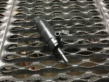 05 06 07 08 09 00 Audi A4 Headlight Washer Pump 3b7955681 OEM