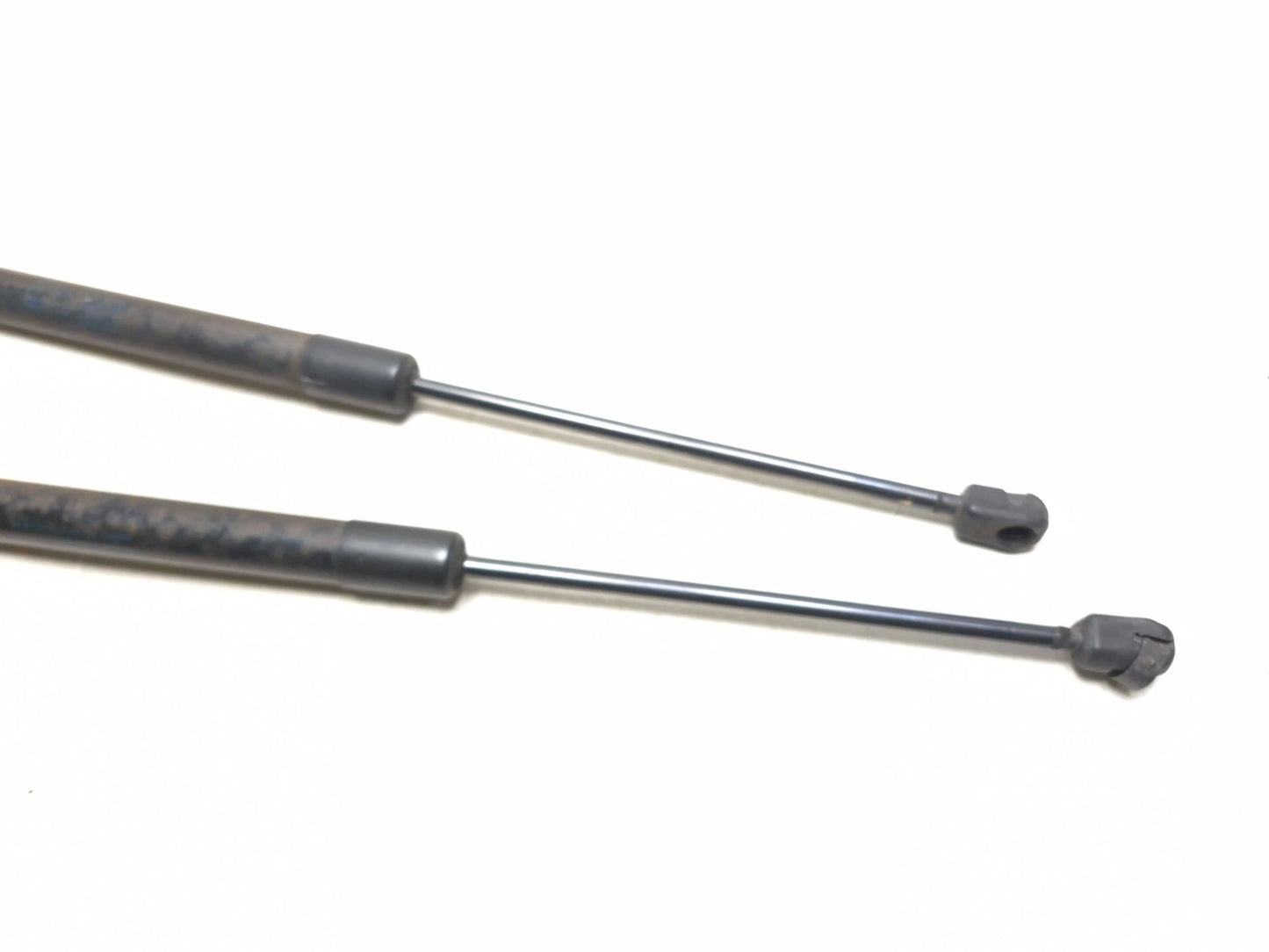 2011 Volkswagen Tiguan Trunk Lid Tailgate Strut Lift Cylinder 2pcs OEM