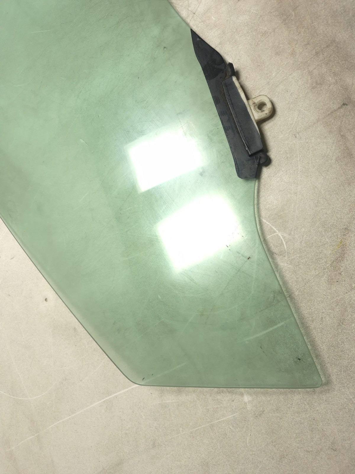 2007 Toyota Corolla Front Door Window Glass Driver Side Left OEM