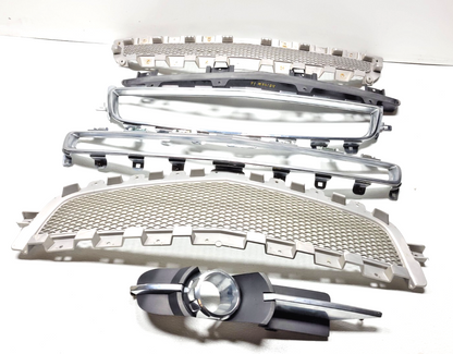 2010 Chevrolet Malibu Front Grille Chrome Trim OEM