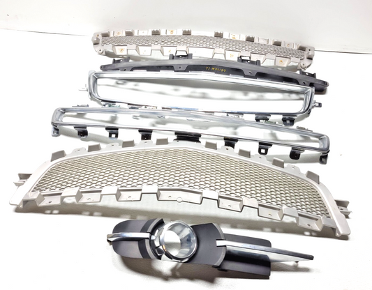 2010 Chevrolet Malibu Front Grille Chrome Trim OEM