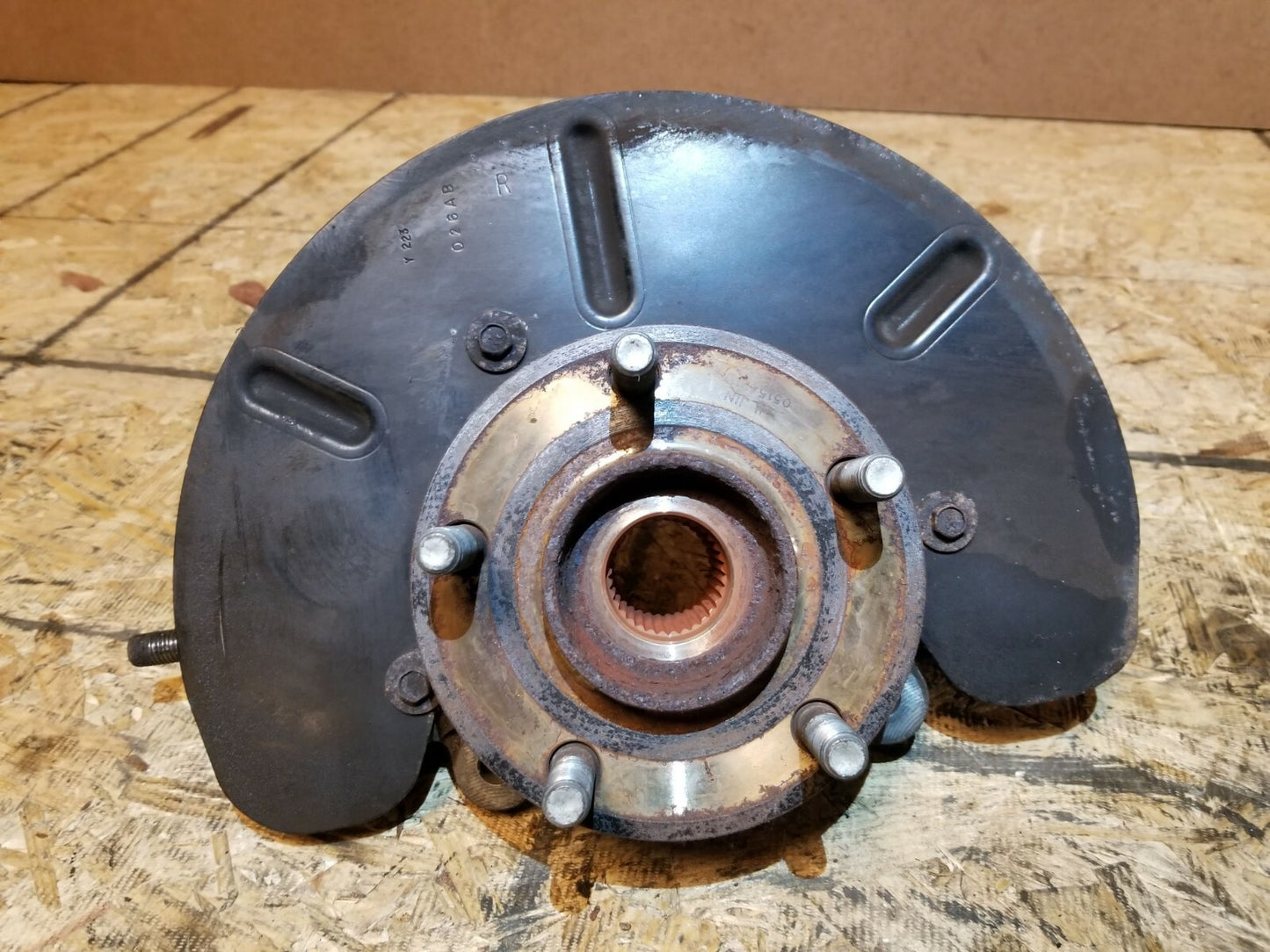 2014 Dodge Avenger Front Spindle Knuckle Wheel Hub Right Passenger Side OEM