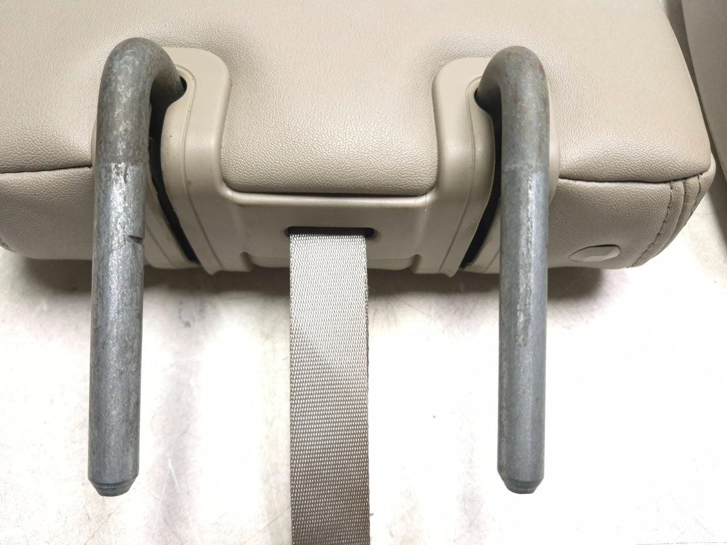 2008 Lincoln Navigator Rear 3rd Third Row Seat Headrest Left & Right OEM