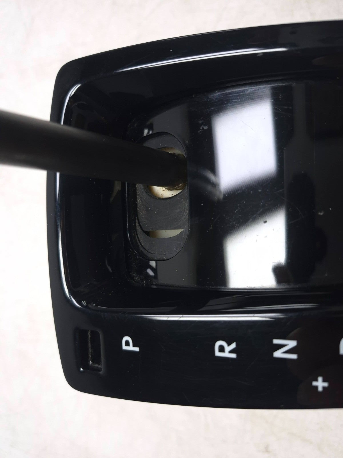 2013 Hyundai Genesis Automatic Gear Shifter Selector Lever OEM