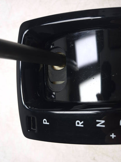 2013 Hyundai Genesis Automatic Gear Shifter Selector Lever OEM