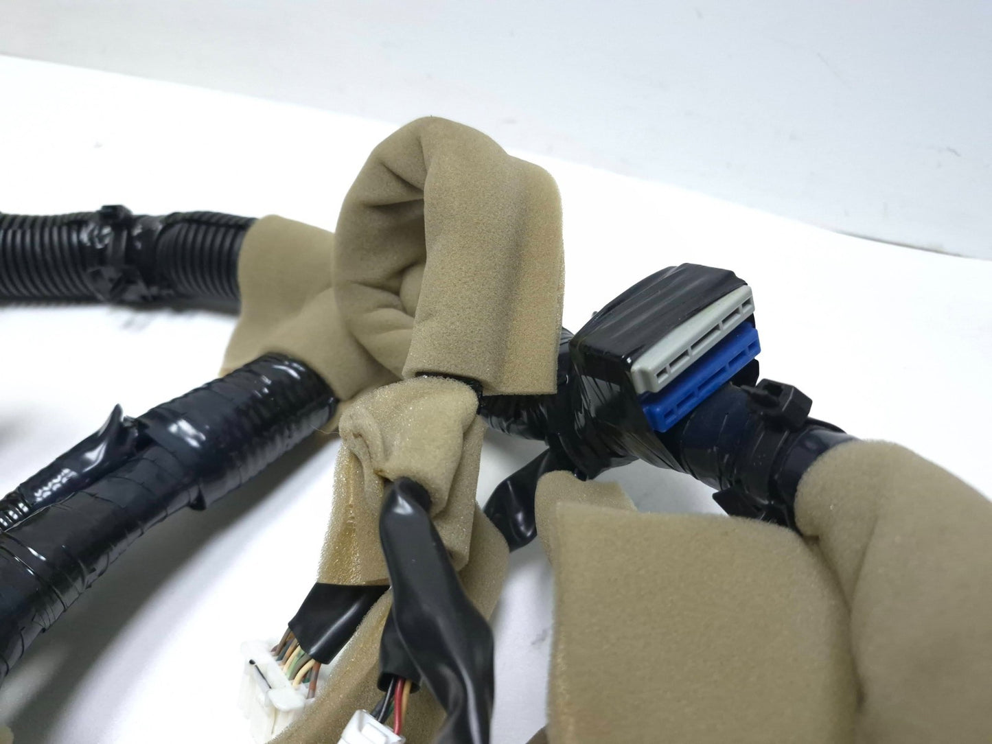 2011 Nissan Juke Dashboard Instrument Panel Wiring Harness OEM