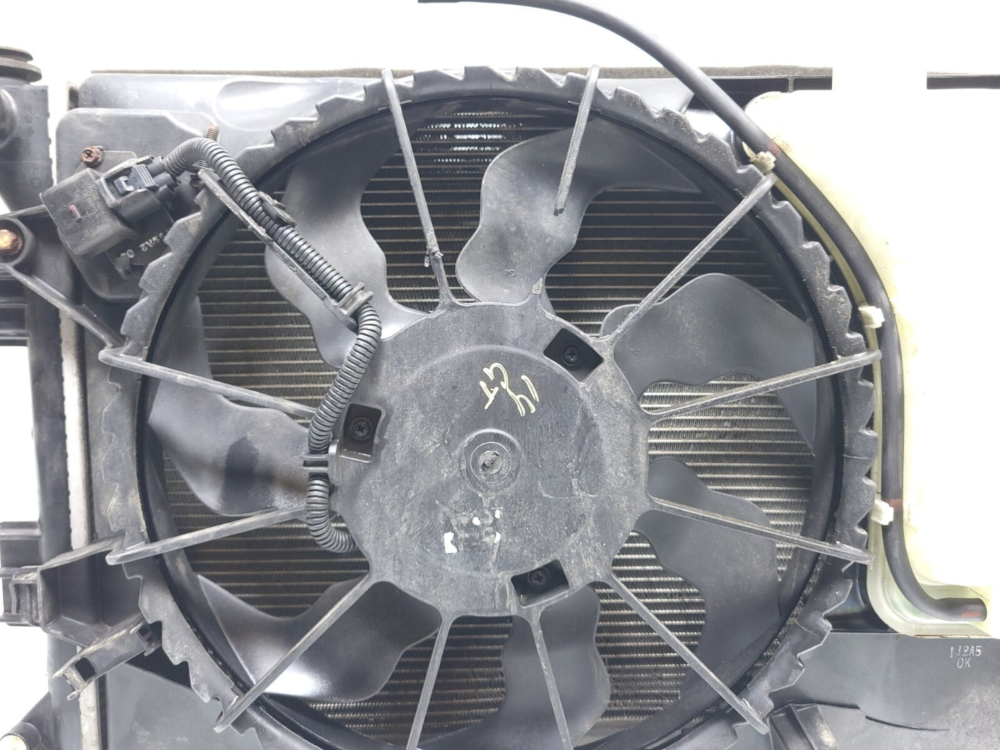 2014 Hyundai Elantra Gt A/c Condenser W/ Cooling Fan Assy OEM