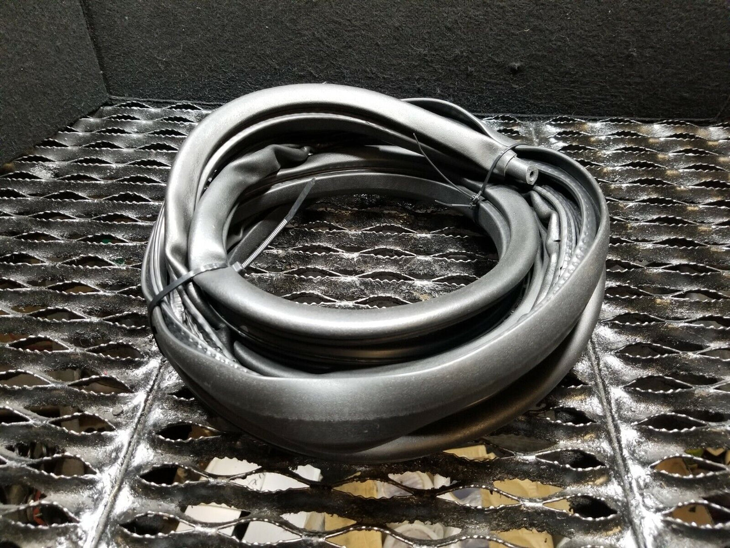 11 12 13 14 Ford Edge Rear Right Passenger Side Door Weatherstrip Seal OEM