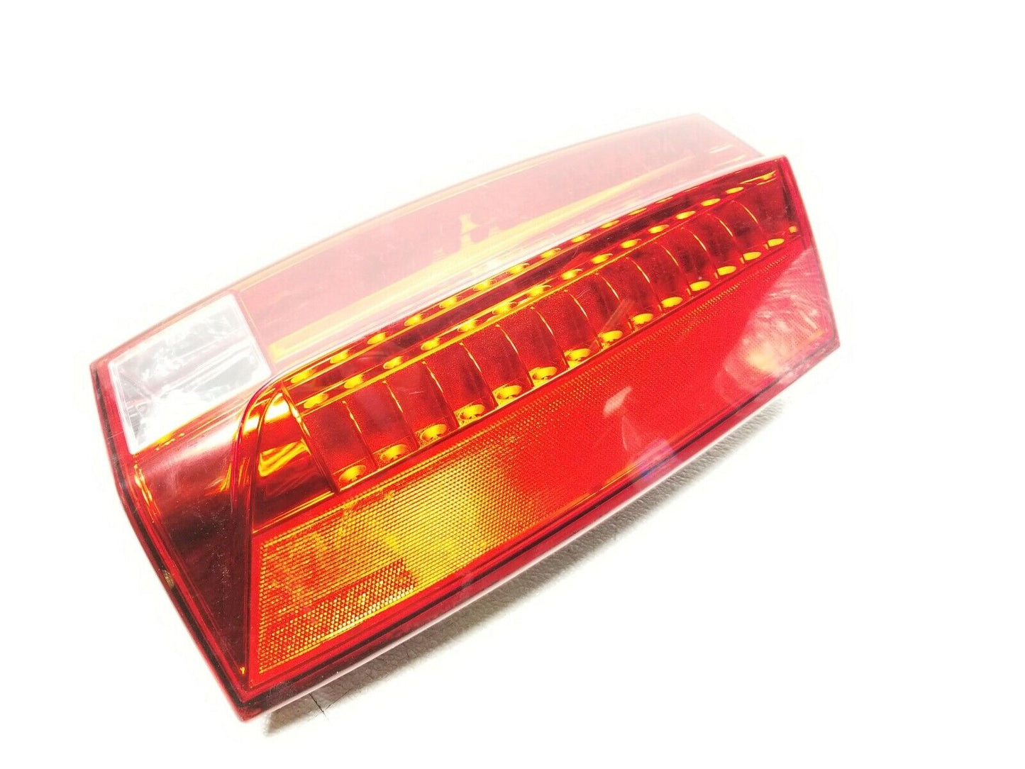 08 09 10 11 12 13 14 Escalade Tail Light Right Passenger OEM