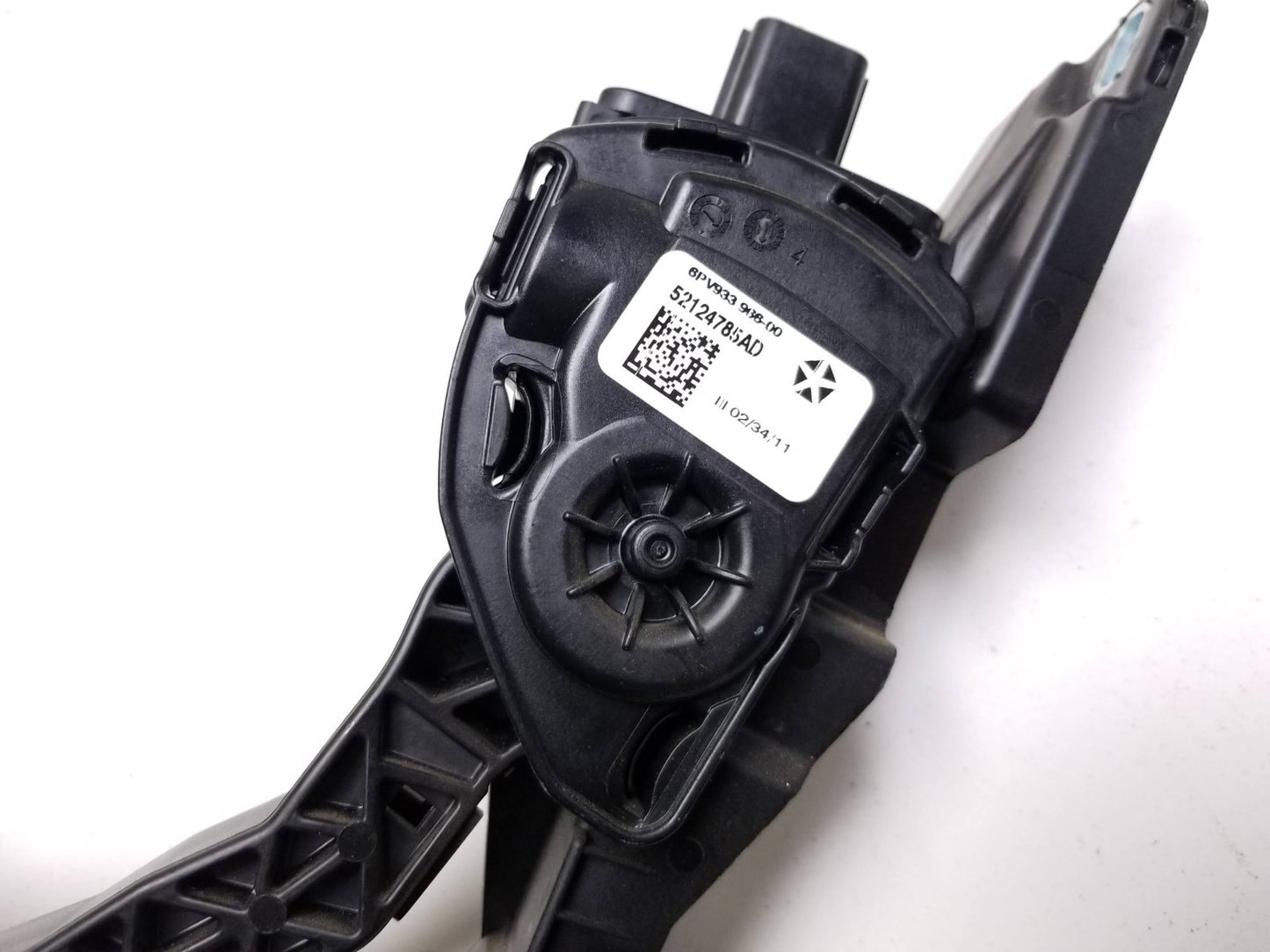 2011 - 2013 Jeep Grand Cherokee Accelerator Pedal OEM