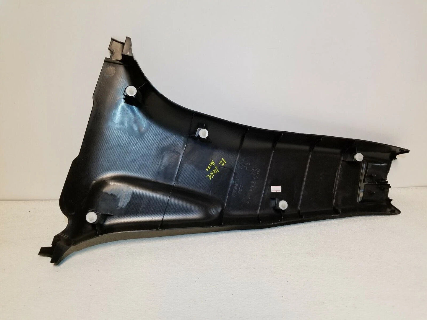 2012 Nissan Juke Passenger Side Door B-pillar Trim Cover OEM