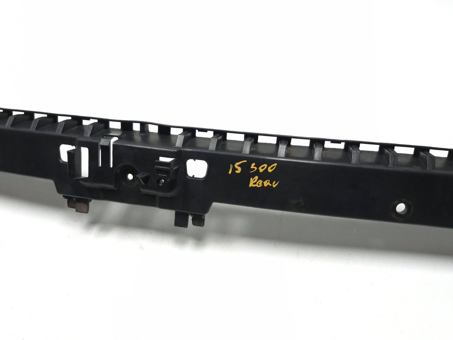 2015 Chrysler 300s Rear Bumper Center Support Bracket OEM