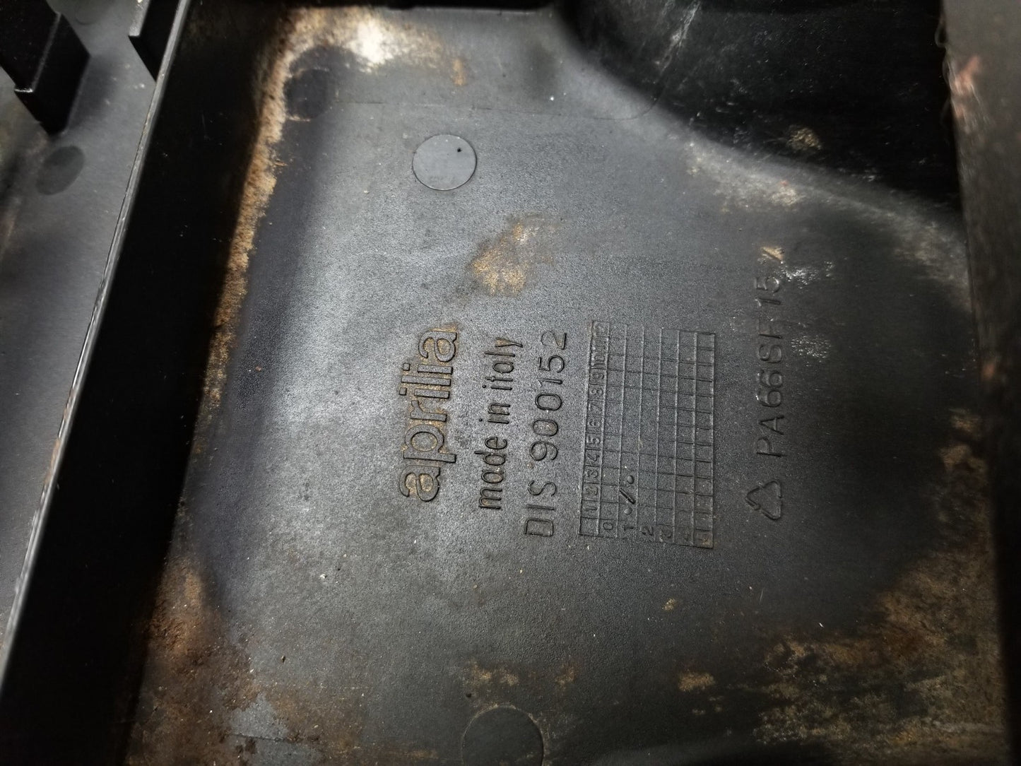 2002 Aprilia Rst 1000 Futura Rear Back Inner Mud Guard Undertray OEM