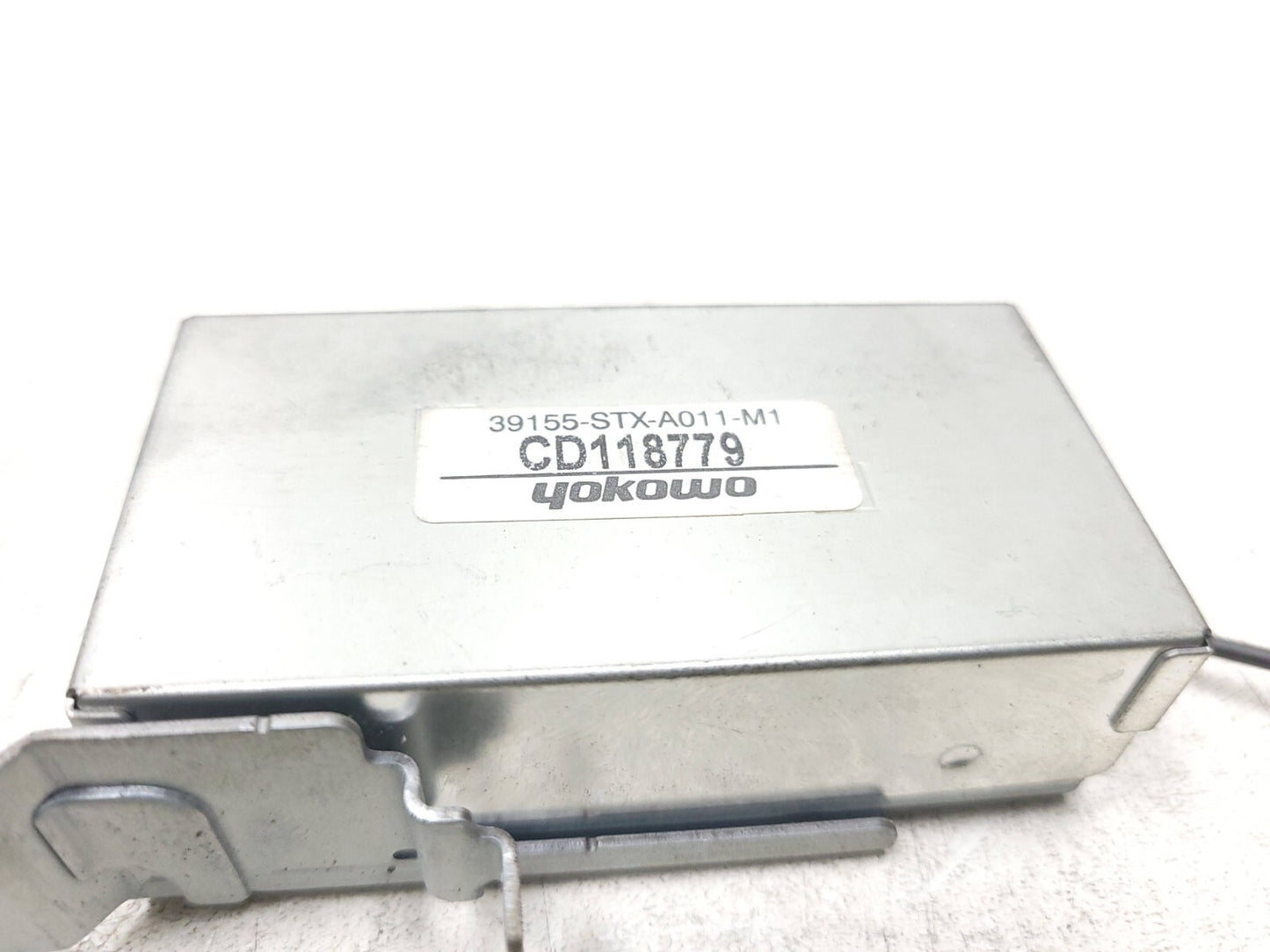 2007 - 2013 Acura Mdx Radio Antenna Amplifier  OEM