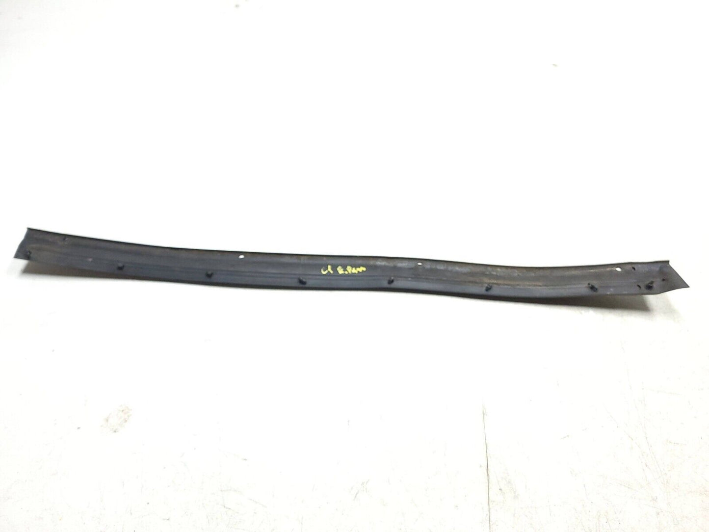 2007 - 2009 Acura Mdx Door Seal Gasket Lower Rear Passenger Side Right OEM